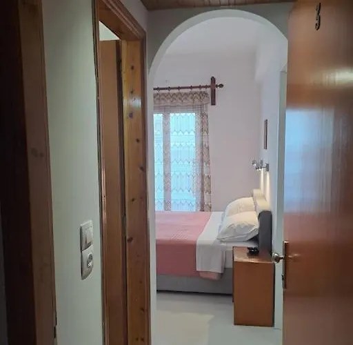 Aphrodite Apartment *