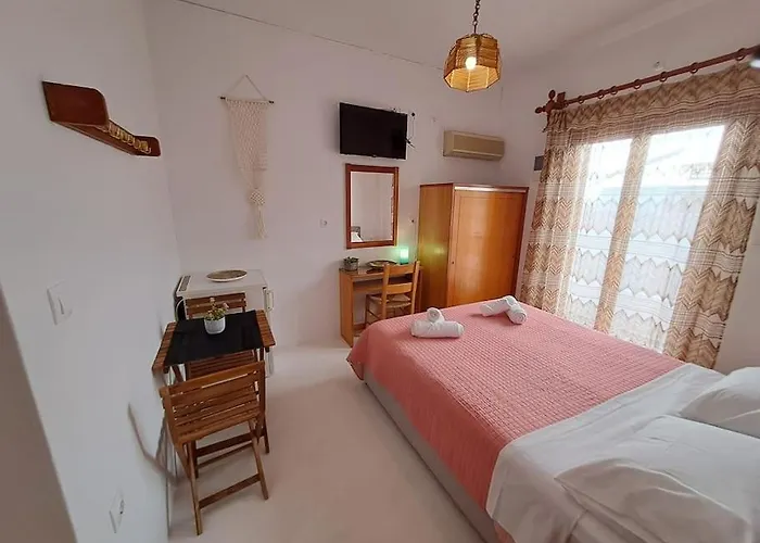 Aphrodite * Parikia (Paros)